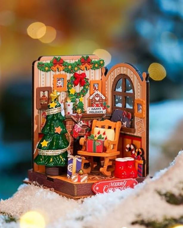 Rolife Christmas Miniature House Kit