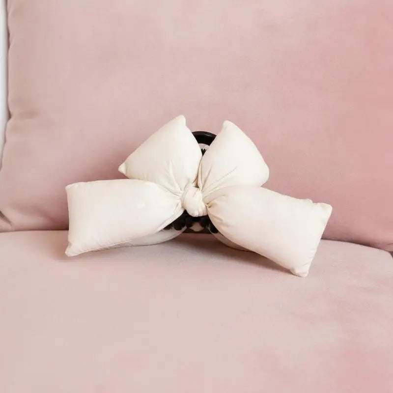 Sculpted Bow Hair Clip