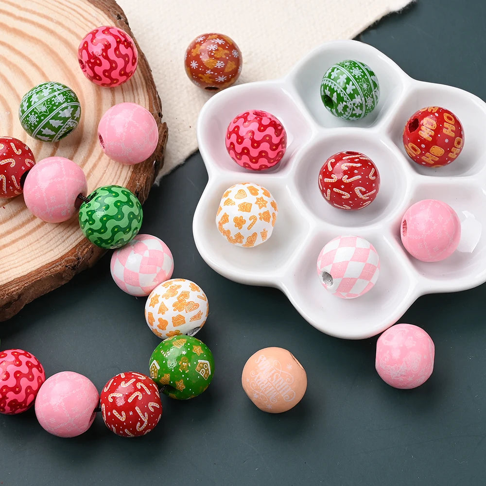 Printed Christmas Wooden Beads — 16 mm