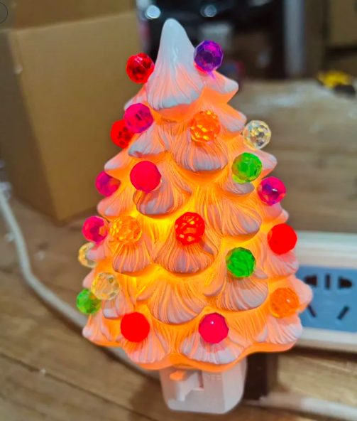 Christmas Tree Dim Light